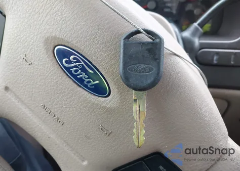 2004 Ford Expedition Xlt z USA, uszkodzony, nr VIN 1FMPU15L94LB05342